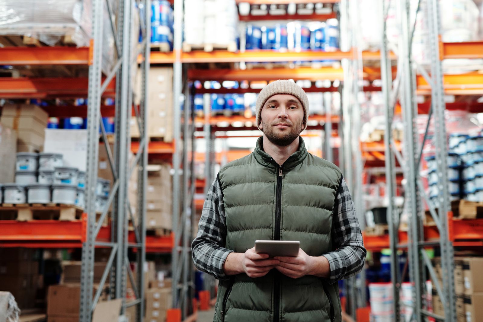 Key operations manager at a mid-sized distribution company retained with a phantom stock plan