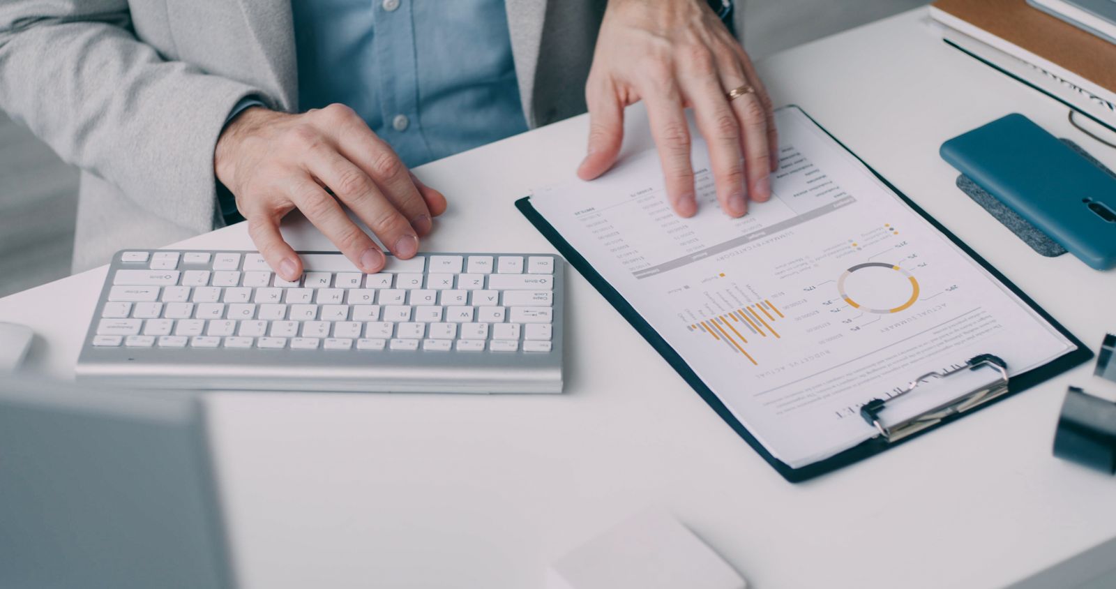 Modeling phantom stock plan liability and P&L expense over the life of the plan