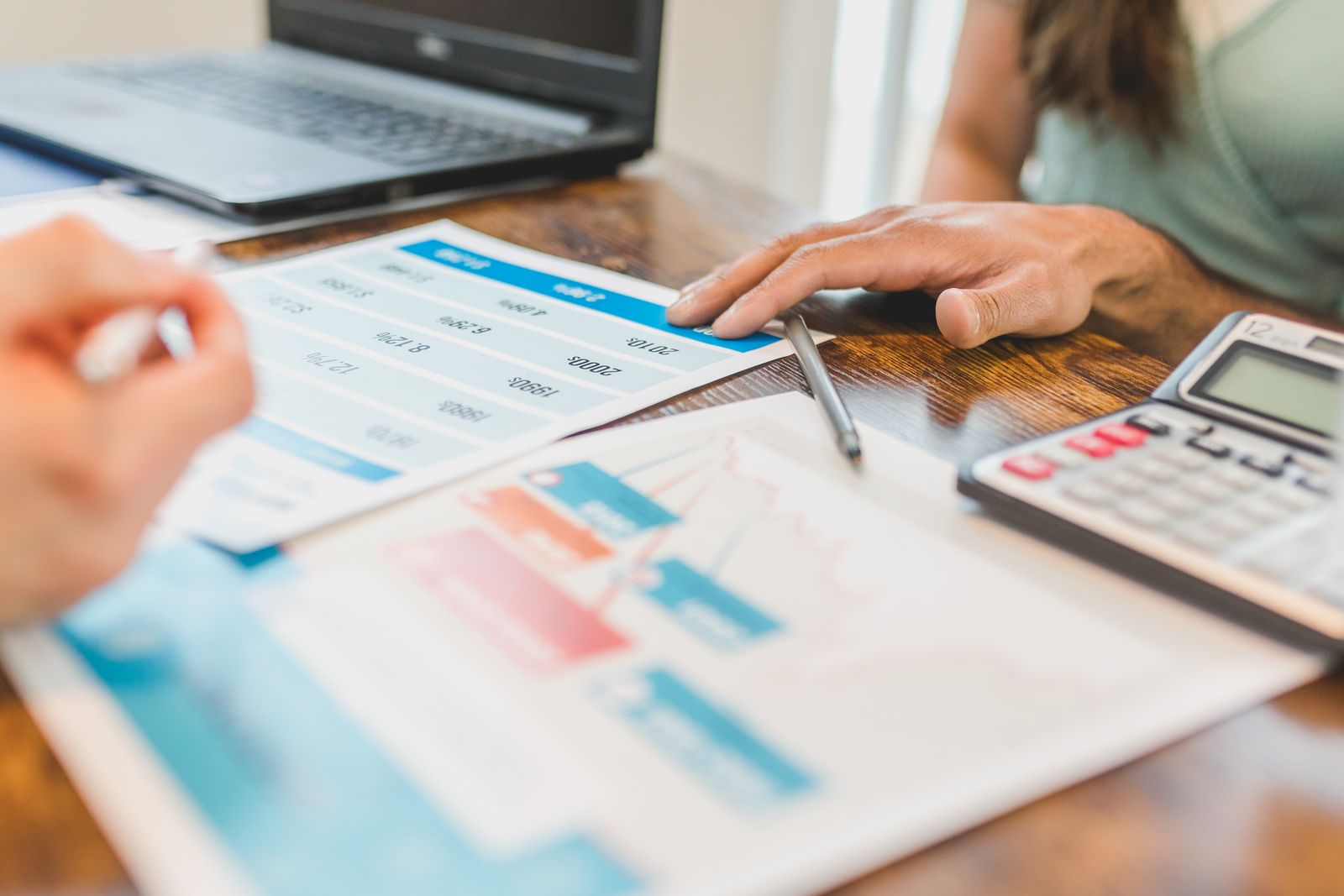 Valuation and sizing worksheet for phantom stock plans for small and mid-sized companies